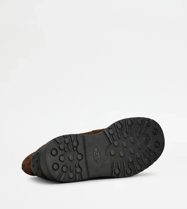 Tod's desert boots in suede, photo 3 of 4 from SENSER