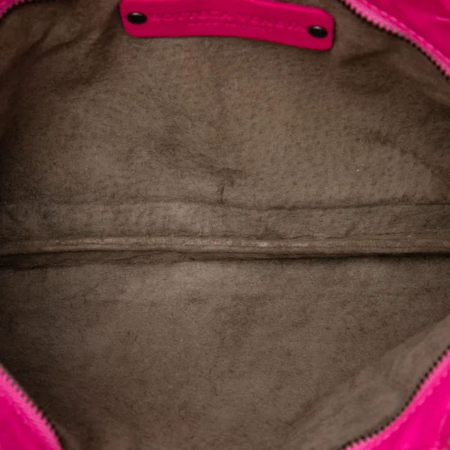 Bottega Veneta Intrecciato Trimmed Bicolor Nappa Clutch in Beige Nappa leather from Designer Revival, photo 4 of 6