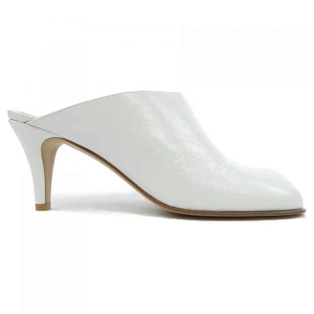 Bottega Veneta Leather Pumps in Leather from LuxUness