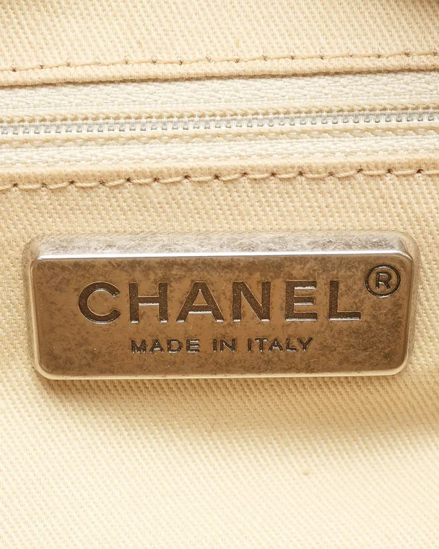 Chanel Outdoor Ligne Doctor Bag in Canvas from A Retro Tale, photo 8 of 10