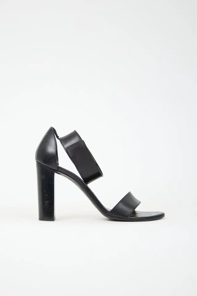 Chloé Leather Ankle Strap Sandal in Leather from VSP Consignment