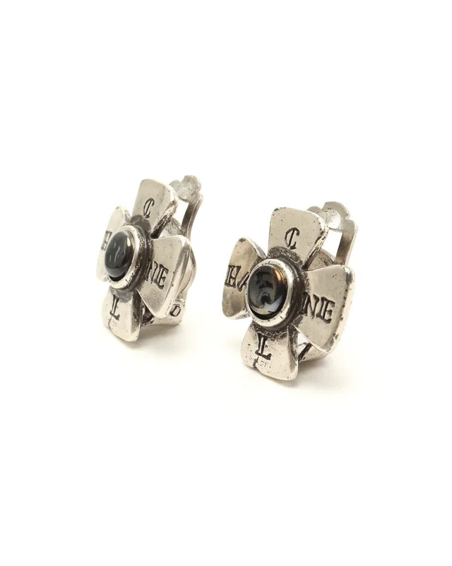 Chanel Clover Clip-on Earrings from A Retro Tale, photo 3 of 4