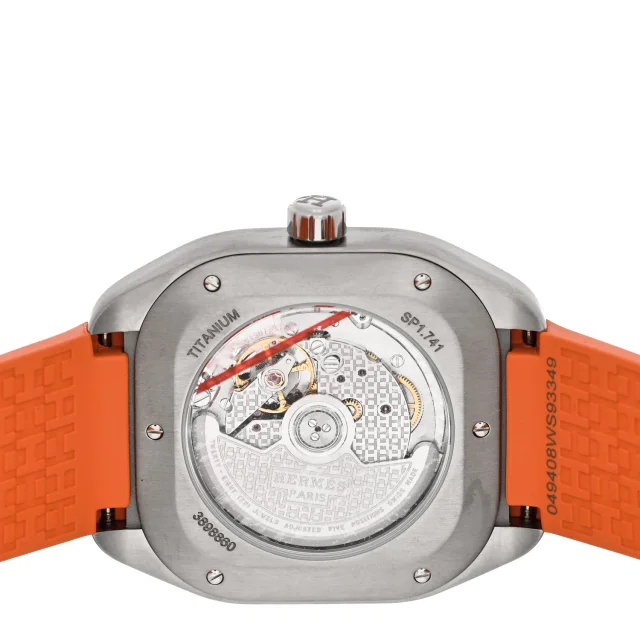 Hermès Titanium Rubber 39mm H08 Automatic Watch Orange in Orange from FASHIONPHILE, photo 4 of 5