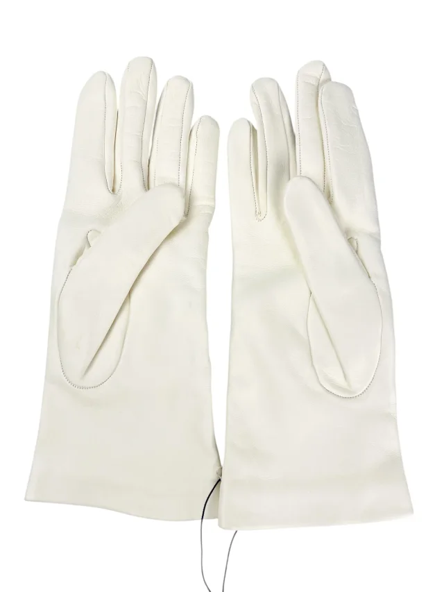 Balenciaga Giant BB Metal Logo Gloves in White Lambskin from Season 2 Consign, photo 4 of 6