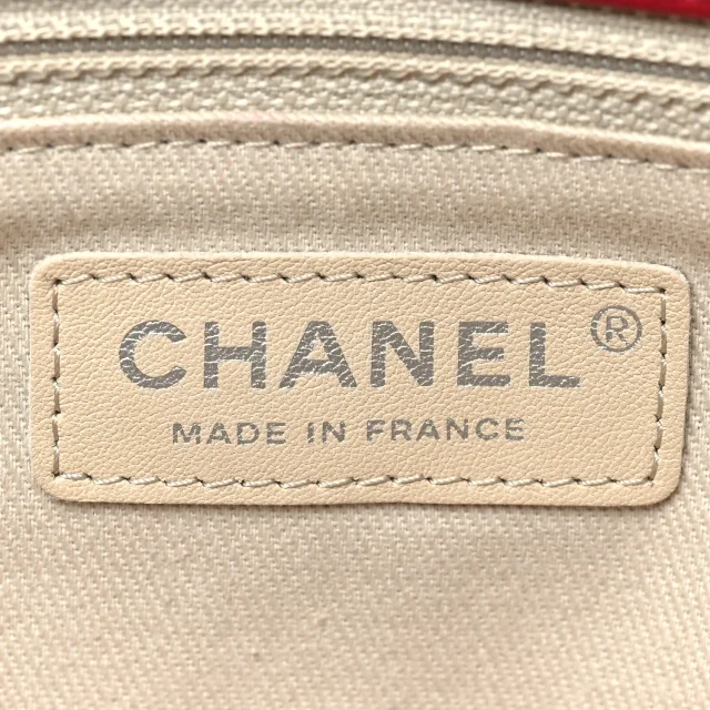 Chanel Quilted Double Stitch Hamptons Clutch in Red Calfskin from FASHIONPHILE, photo 6 of 12