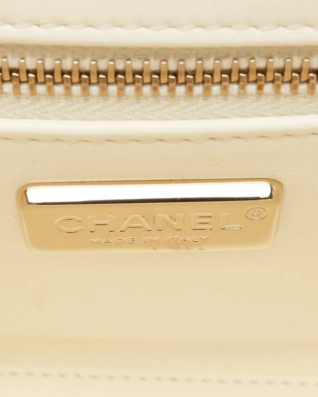 Chanel Cruise 2026 Mini Sequin Kelly Shopper Bag in Leather from A Retro Tale, photo 8 of 12