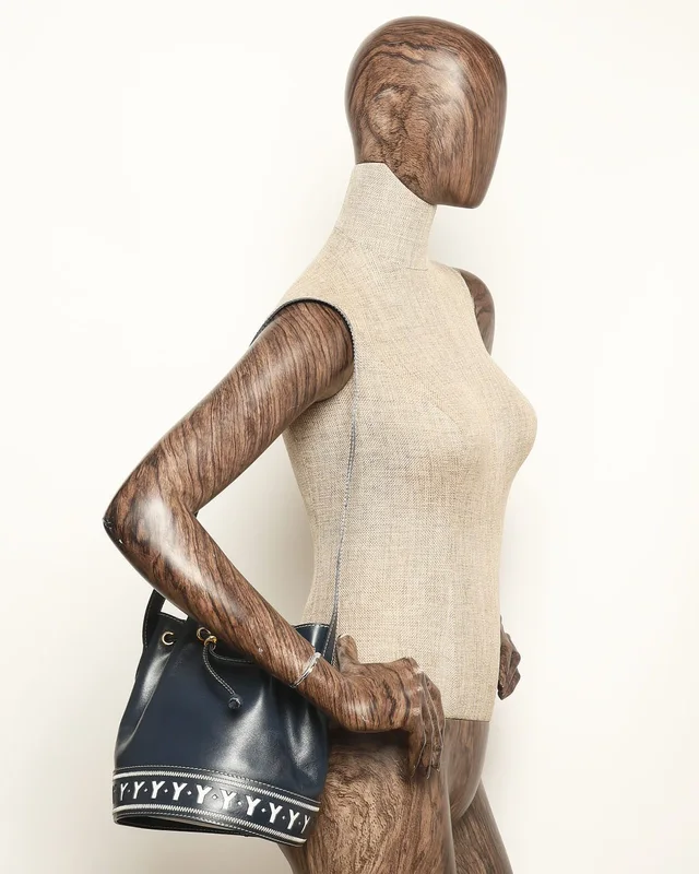 Saint Laurent Y Line Bucket Bag in Leather from A Retro Tale, photo 9 of 9