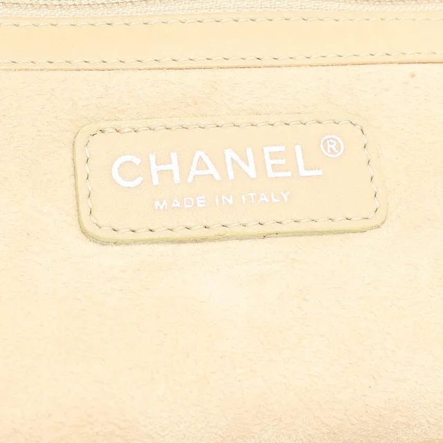 Chanel CC Mouton Shearling Bag in Suede from A Retro Tale, photo 11 of 12