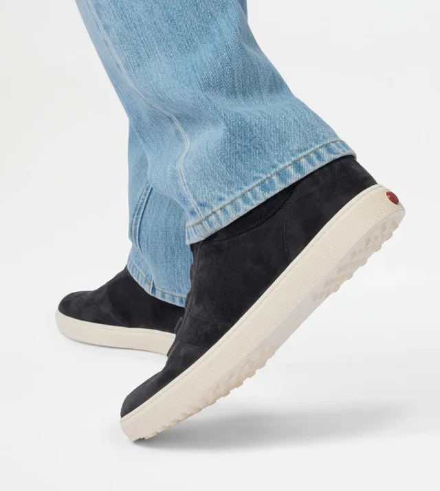 Tod's Low-Top Sneakers, photo 5 of 7 from SENSER