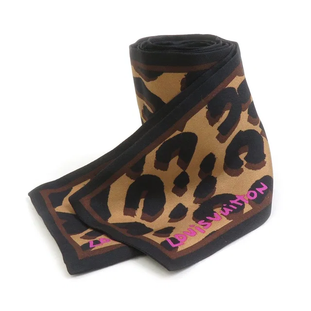 Louis Vuitton Scarf Bandeau in Silk from The Reluxe
