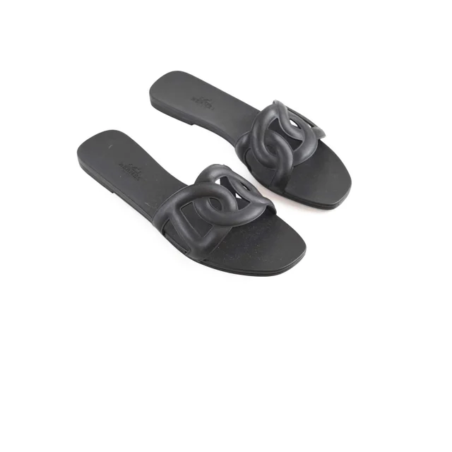 Hermès Aloha Sandals Black Size 40 in Black from The Purse Affair