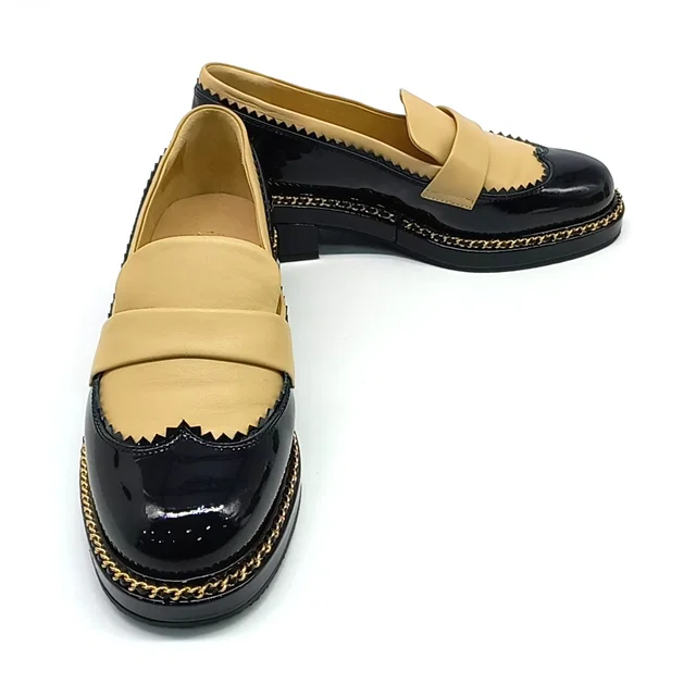 Chanel 샤넬 로퍼 from GUGUS