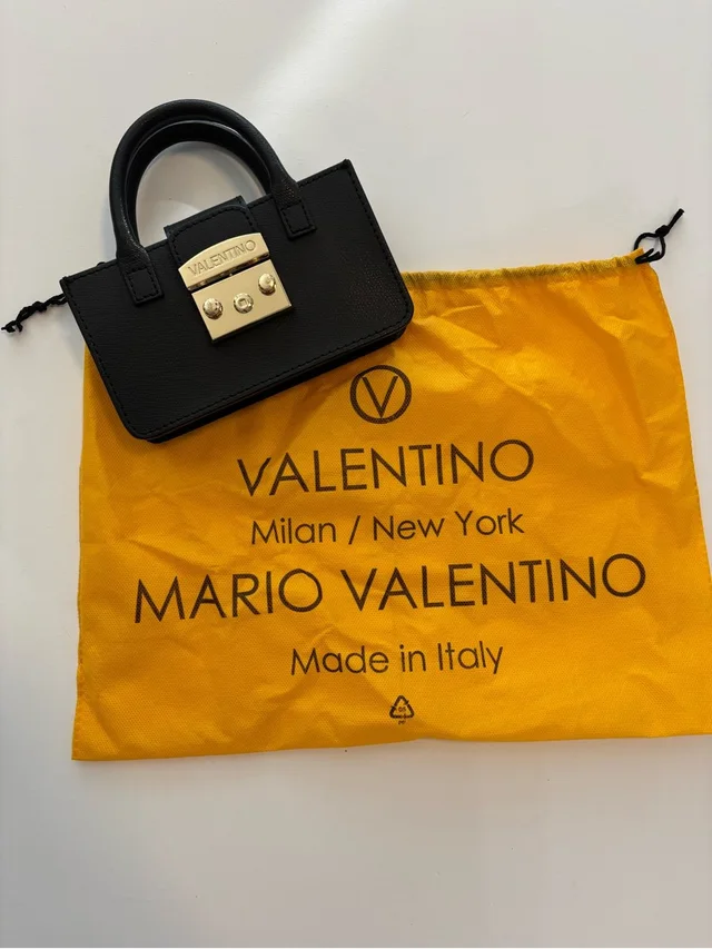 By Mario Valentino Poppy Bonbonniere Cross Body in black Leather from Poshmark