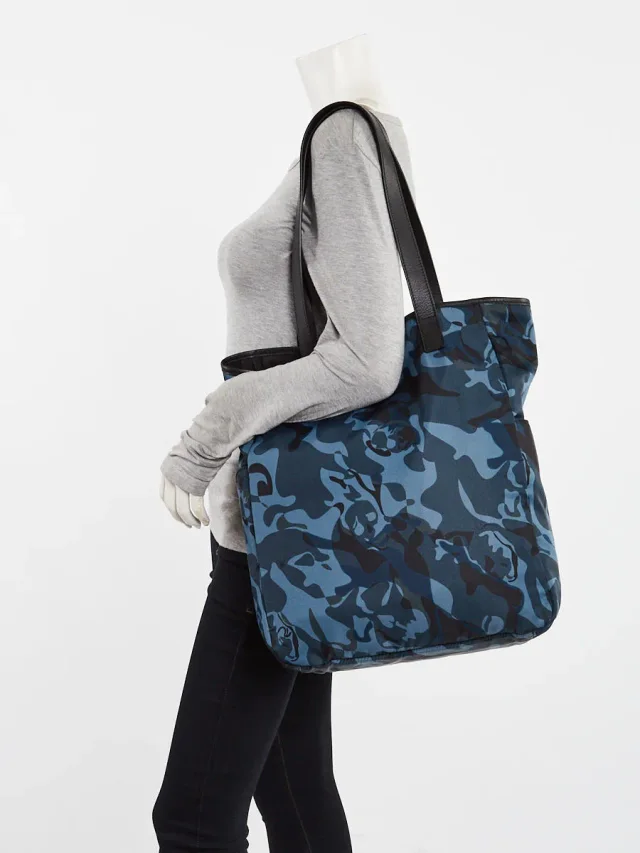 Alexander McQueen Blue/Black Camouflage Nylon Tote Bag in Black Nylon from Yoogis, photo 2 of 2