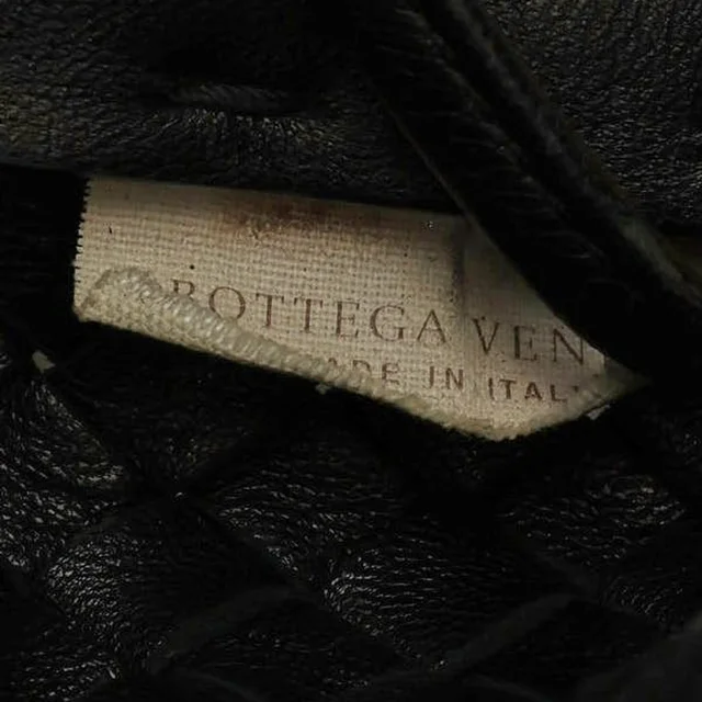Bottega Veneta Intrecciato Cabat MM Tote Bag in Woven leather from A Retro Tale, photo 7 of 8