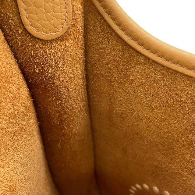Hermès Evelyne 3 Biscuit Taurillon Clemence Size 23 in Clemence leather from GALLERY RARE, photo 2 of 2