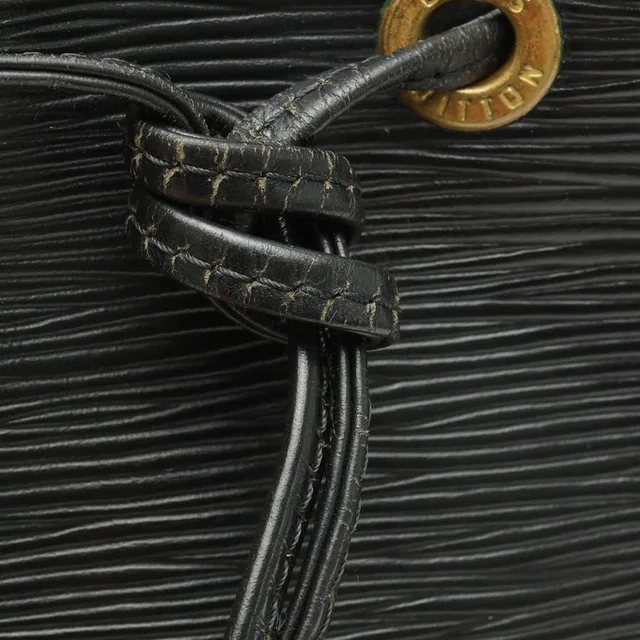 Louis Vuitton Epi Petit Noé Bag in Leather from A Retro Tale, photo 7 of 13