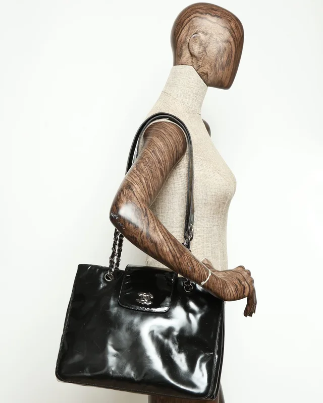 Chanel CC Patent Chain Shoulder Bag in Patent leather from A Retro Tale, photo 16 of 16