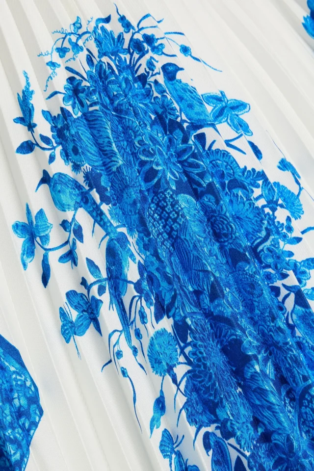 Valentino Garavani Pleated floral-print silk-twill midi skirt in Blue, photo 4 of 4 from THE OUTNET