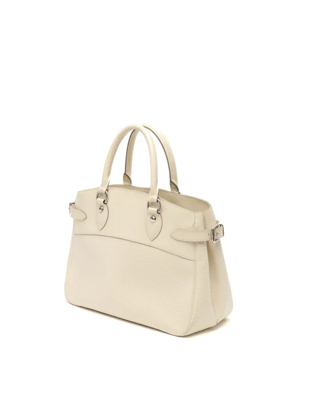 Louis Vuitton Epi Passy MM Handbag in Leather from A Retro Tale, photo 2 of 9