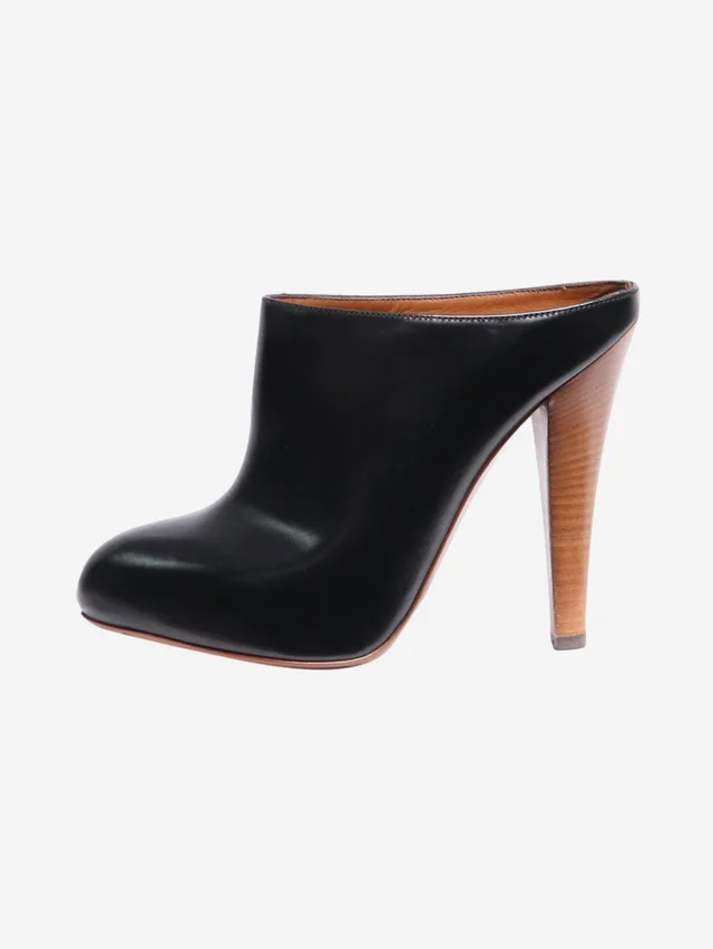 Saint Laurent Black leather clog mules - size EU 35 in Black Leather from Sign of the Times