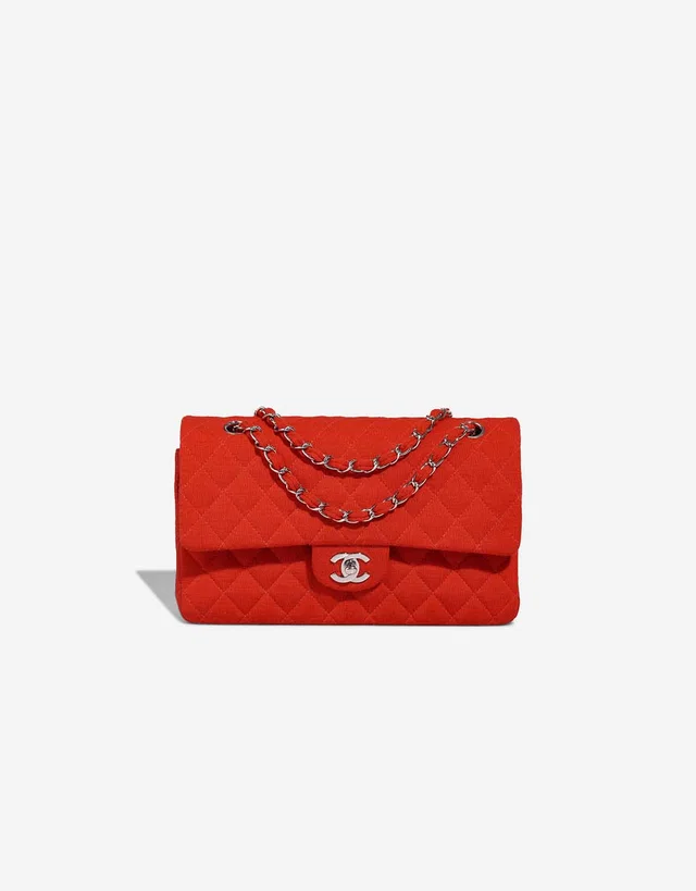 Chanel Timeless Medium Canvas Red in Red Canvas from SACLÀB