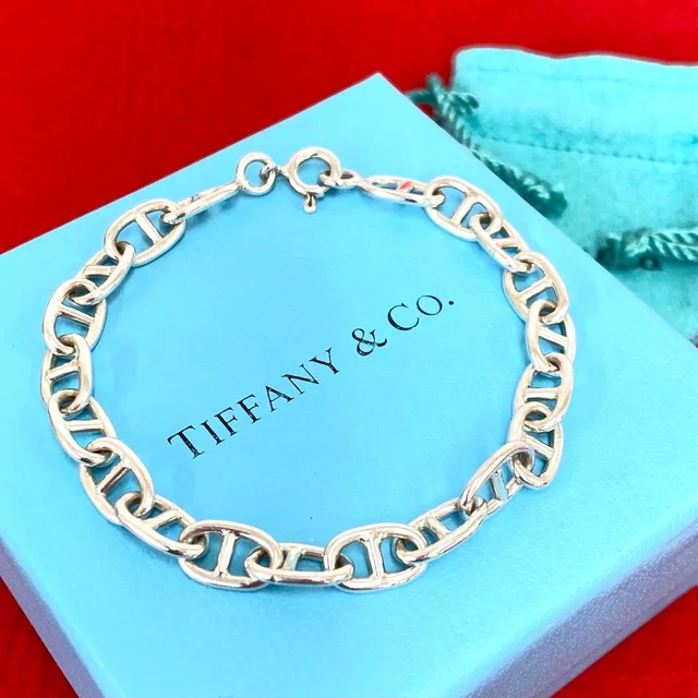 Tiffany & Co. Vintage Chain Bracelet 925 Sterling Silver in Silver from The Reluxe