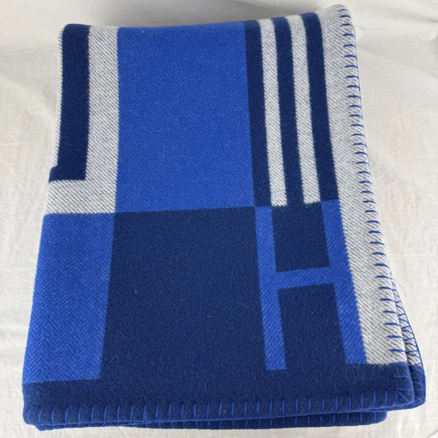 Hermès Ithaque Blanket Large Model in 10% Cashmere, 90% Merinos Wool from Reowned