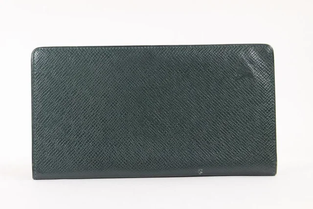 Louis Vuitton Dark Green Taiga Leather Brazza Wallet Long Card Holder in Green Leather from Bagriculture