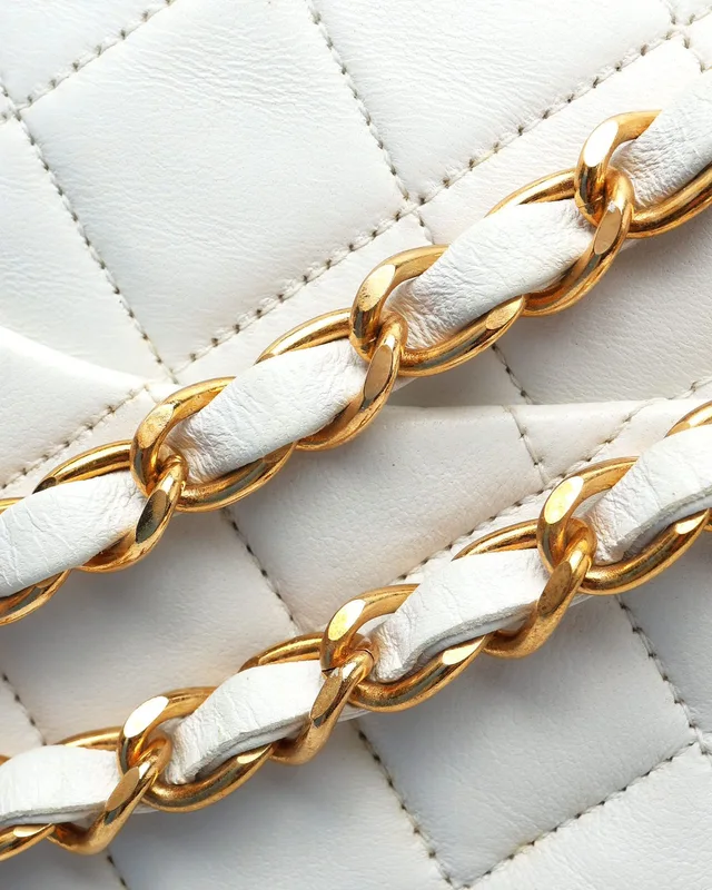 Chanel Classic Medium Double Flap Bag in Leather from A Retro Tale, photo 7 of 11