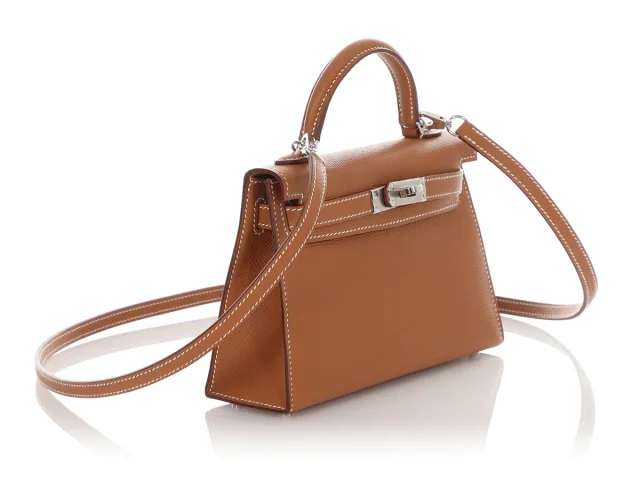 Hermès Mini Gold Epsom Kelly 20 in Gold Epsom leather from Ann's Fabulous Finds, photo 2 of 3