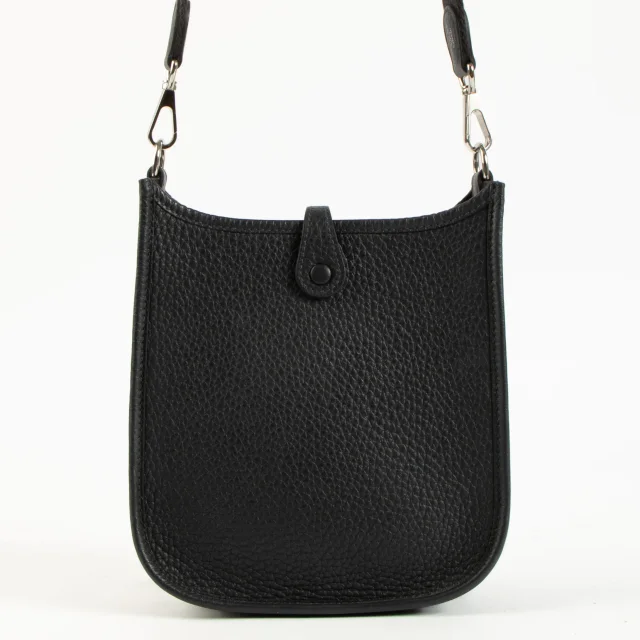Hermès Evelyne 16 Caban Clemence PHW in Clemence leather from Labellov, photo 4 of 7