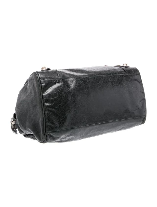 Balenciaga Midday 21 in black Leather from The RealReal, photo 5 of 6