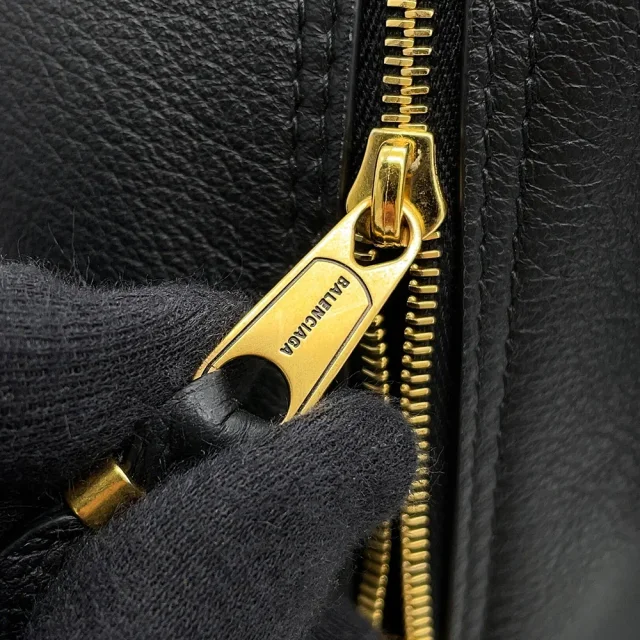 Balenciaga Bowling bag Black826425 Leather in Leather from GALLERY RARE, photo 12 of 18