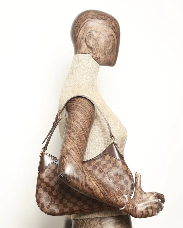 Louis Vuitton Damier Ebene Thames PM Shoulder Bag in Brown Leather from A Retro Tale, photo 9 of 9