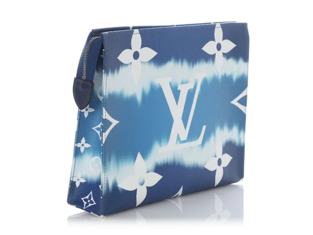 Louis Vuitton Escale Toiletry 26 in Canvas from Ann's Fabulous Finds, photo 5 of 9