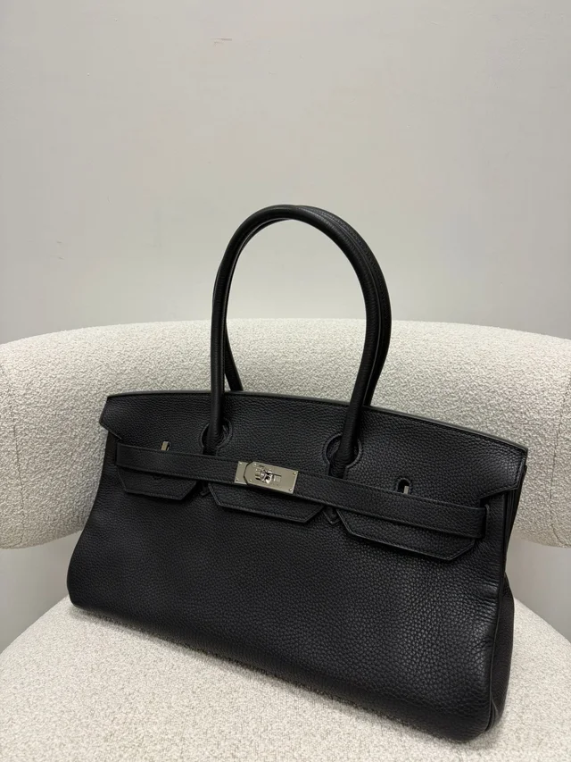 LONDON LOCATED* PRELOVED HERMÈS JPG SHOULDER BIRKIN BLACK Togo Leather in Black Togo leather from Luxury Promise, photo 3 of 31