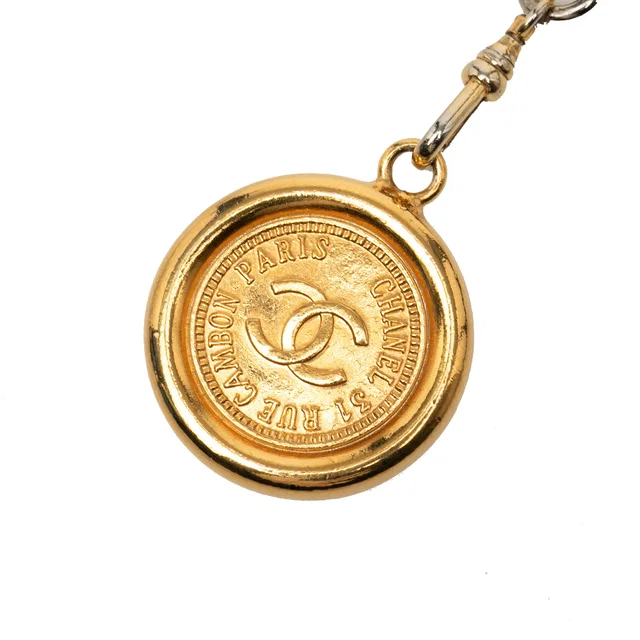 Gold Chanel Gold Plated CC Medallion 31 Rue Cambon Paris Chain Link Belt in Gold from Designer Revival