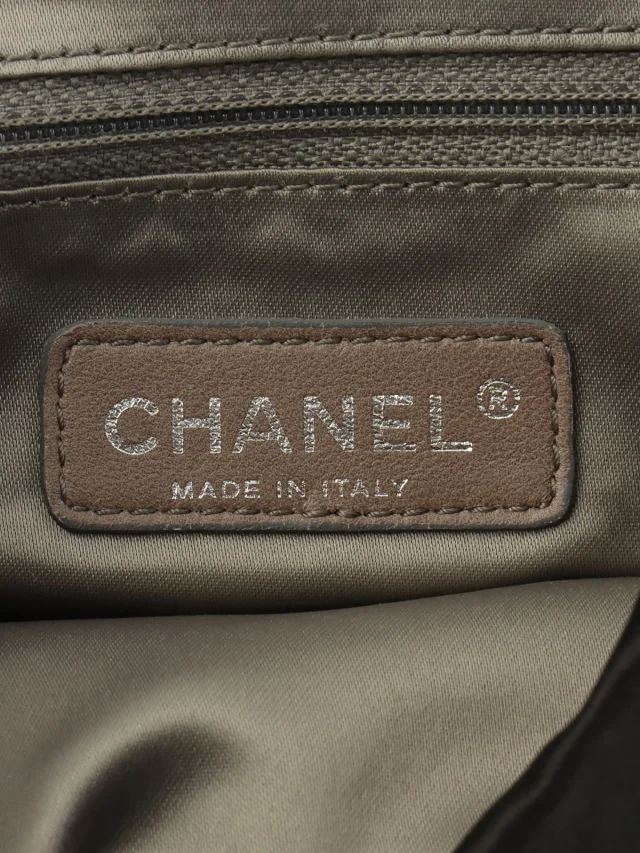 Chanel 2008 Vintage Satin 2.55 Ribbon Chain Shoulder Bag Black in Black Satin from VINTAGE QOO TOKYO, photo 6 of 11