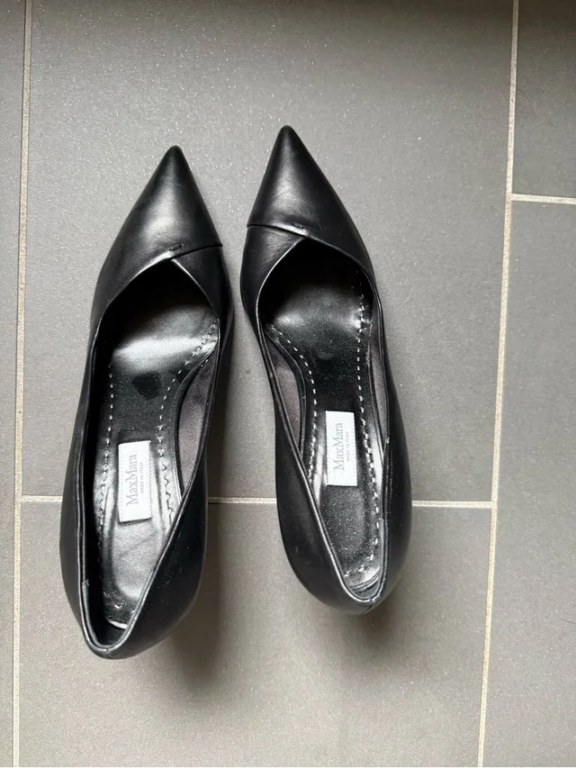 Max Mara Pointed-Toe Leather Flats in black Leather from Poshmark
