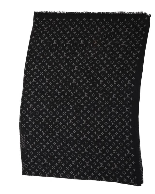 Louis Vuitton Damier Scarf in Wool from A Retro Tale, photo 3 of 4