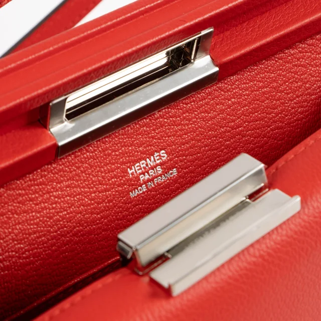 Hermès Clic H 21 Rouge Piment Evercolor GHW Bag in Red Leather from Labellov, photo 7 of 9