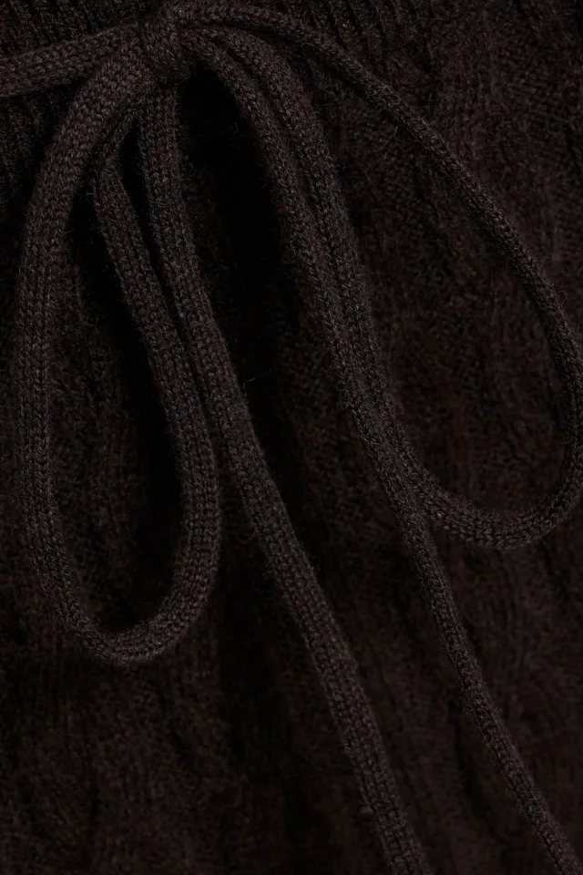 Toteme Cable-Knit Wool and Cashmere-Blend Shorts, photo 4 of 4 from THE OUTNET