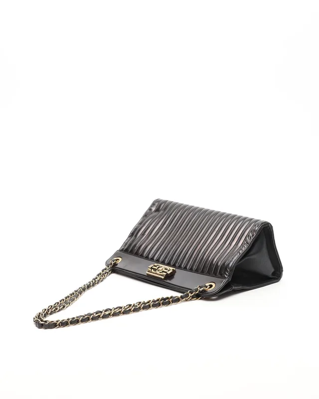 Chanel Maharaja Patent Shoulder Bag in Patent leather from A Retro Tale, photo 5 of 14