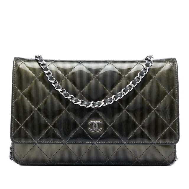 Green Chanel CC Quilted Striated Metallic Patent Wallet on Chain Crossbody Bag in Green Patent leather from Designer Revival