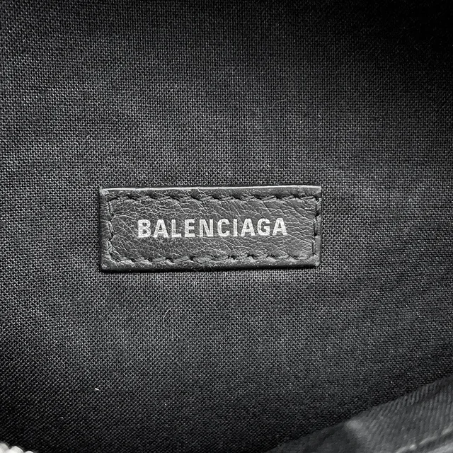 Balenciaga Everyday Waist Bag Black579617 Leather in Leather from GALLERY RARE, photo 16 of 17