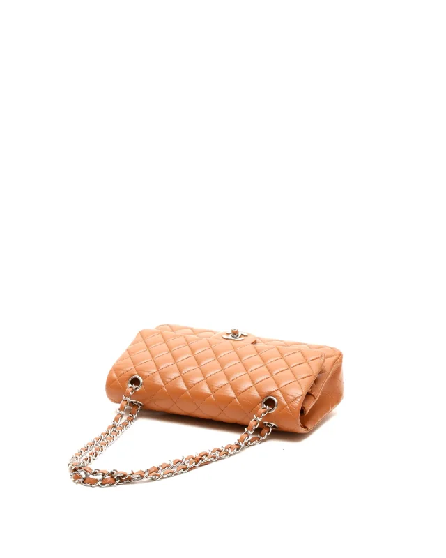 Chanel Classic Medium Caviar Double Flap Bag in Caviar leather from A Retro Tale, photo 4 of 9