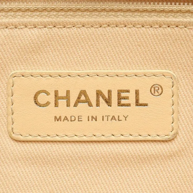 Chanel Deauville MM Tote Bag in Woven leather from A Retro Tale, photo 9 of 11