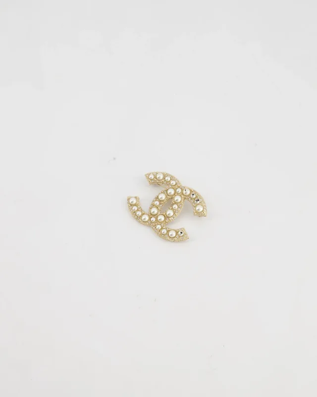 Chanel Champagne Gold CC Brooch with Embellished Pearls Detail in Gold from Sellier, photo 3 of 10