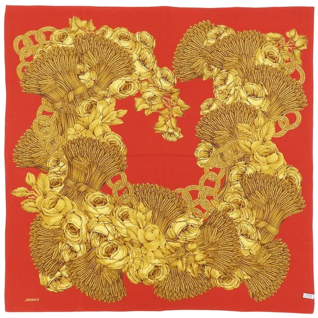 Chanel Chain Camellia Pattern Scarf Red in Red Silk from VINTAGE QOO TOKYO, photo 10 of 10